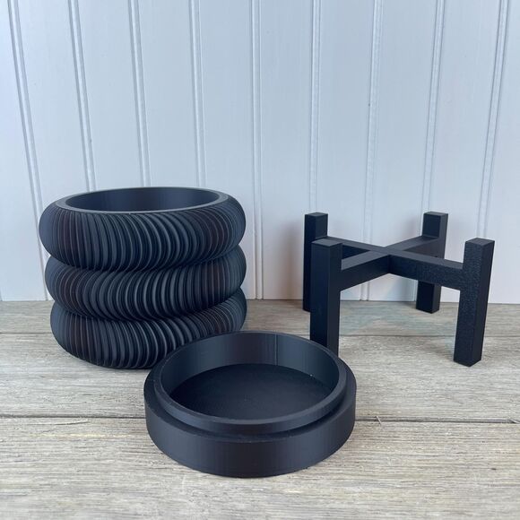 The Maro Planter Pot, Flower Pot, Indoor Planter w/ Drainage Holes - Picture 7 of 9